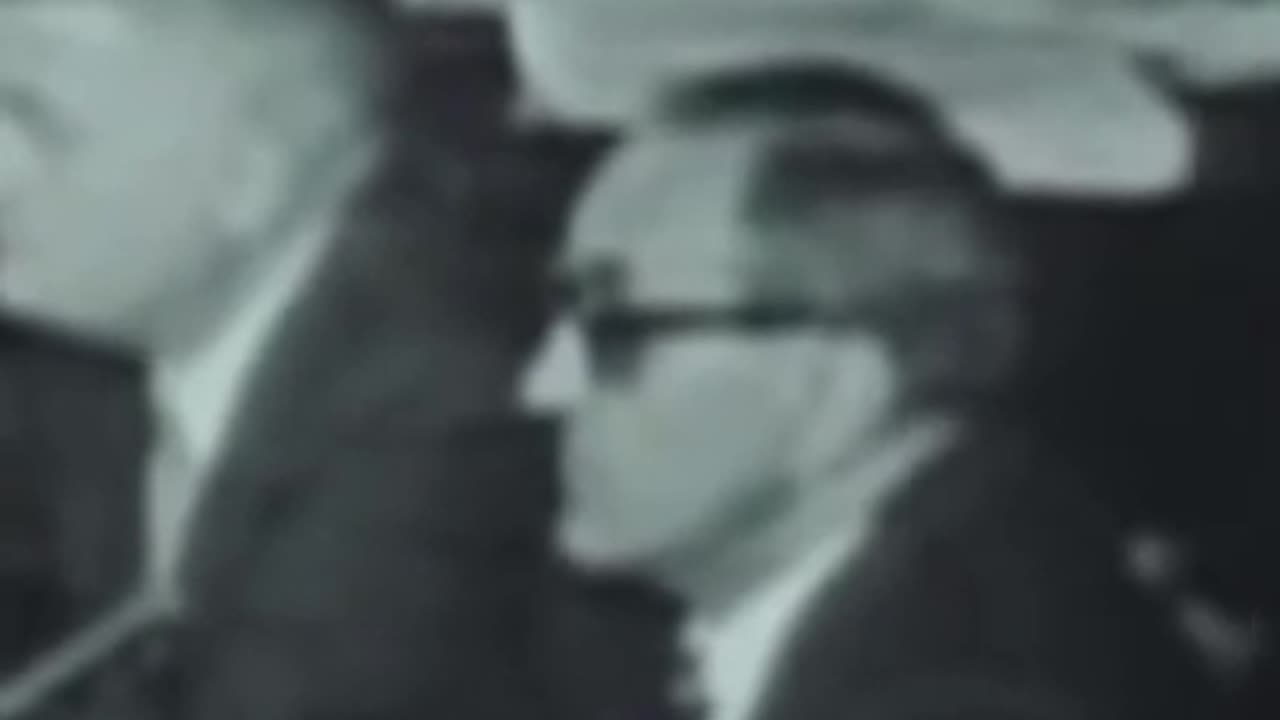 Alleged Boss of Chicago questioned by Robert Kennedy