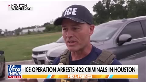 ICE Arrests 422 Illegals, Deports 528 in Houston Crackdown