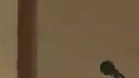 "To jest żart. Polski minister cyfryzacji śpiewający rosyjski hymn będzie chronił nas