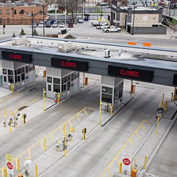 Canadian Tourism to U.S. Plummets Amid Trump Trade War