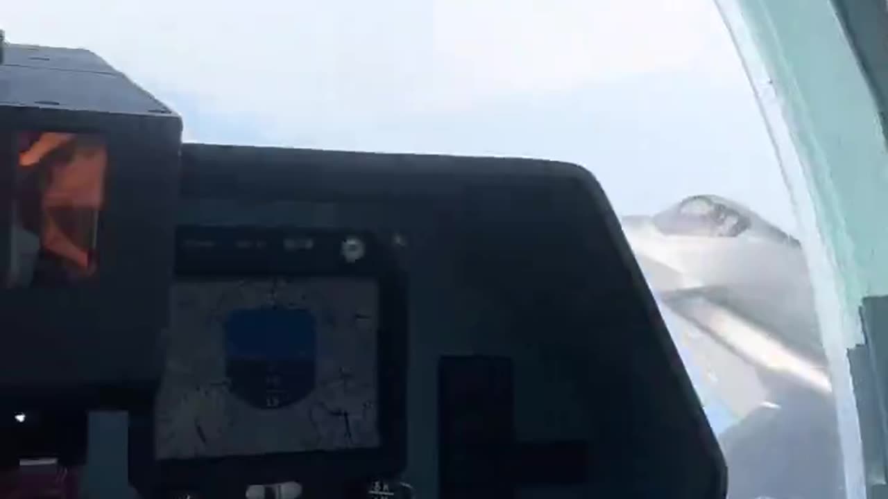 πΊπΈπ·πΊ Russian and US pilot play chicken somewhere in the Alaska area