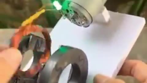 A SIMPLE ELECTRICITY-PRODUCING DEVICE MADE FROM MAGNETS DEMONSTRATES THAT ENERGY IS FREE AND CLEAN