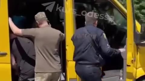 🇺🇦🌍 Ukraine Russia War | Woman Calls Police During Intense Conflict in Ukraine | RCF