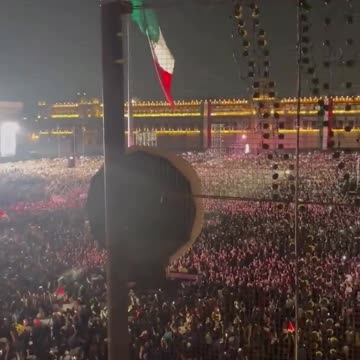 Huge demonstration in Mexico's Zucalo Square in solidarity with Gaza