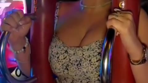 #Hottest sling shot ride# dress open# body show# plz watch