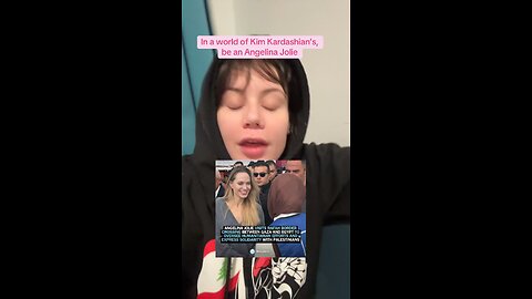 Angelina Jolie Goes to Rafah