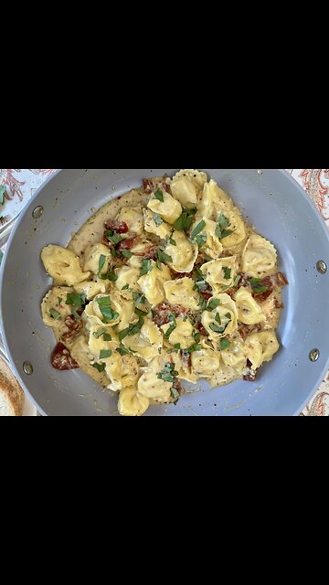 Marry Me Tortellini - Creamy, Dreamy Pasta in 25 minutes!