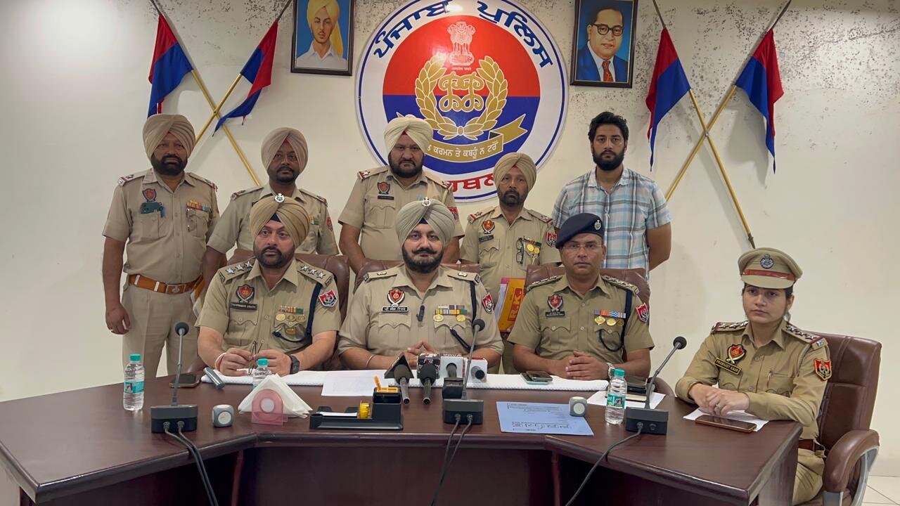 ਕਪੂਰਥਲਾ ਪੁਲਿਸ ਨੇ ਬਲਾਈਂਡ ਮਰ-ਡਰ ਦੀ ਗੁਥੀ ਸੁਲਝਾਈ, ਸਗੇ ਭਰਾ ਸਮੇਤ ਤਿੰਨ ਗਿਰ-ਫ਼ਤਾਰ।।। 😭😭😭