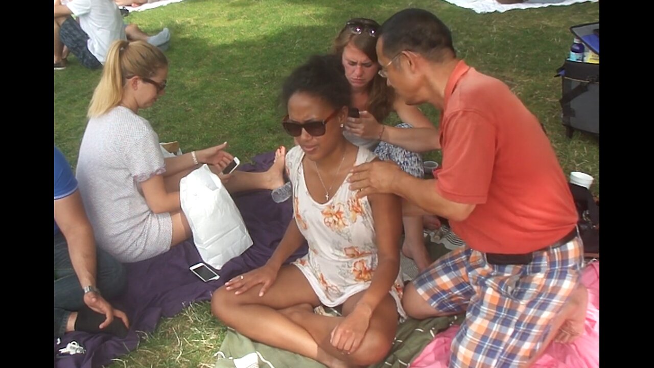Luodong Massages Black Girl At The Park With Friends