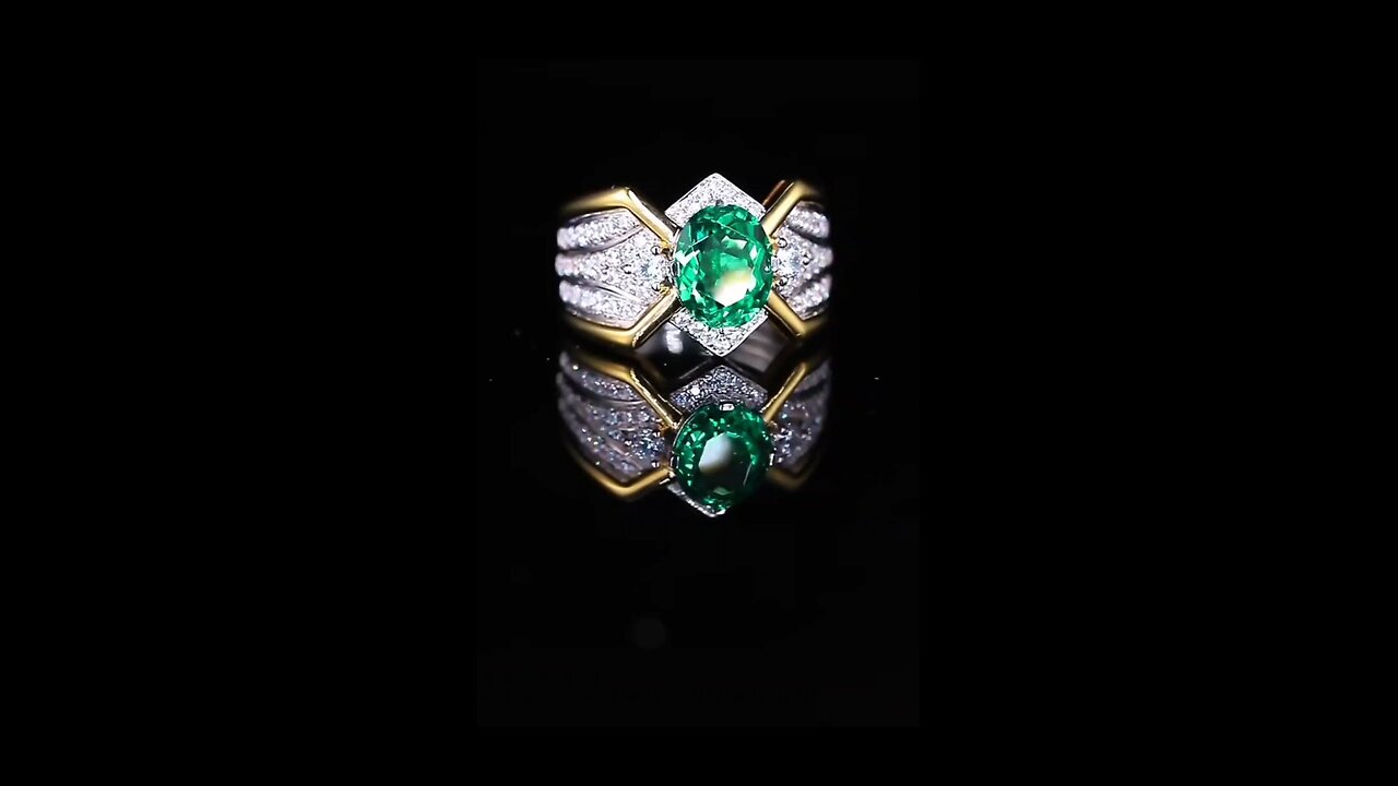 New Style Lab Growm Emerald Engagement Ring