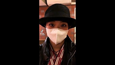 https://vt.tiktok.com/ZSkHuaeSG/
