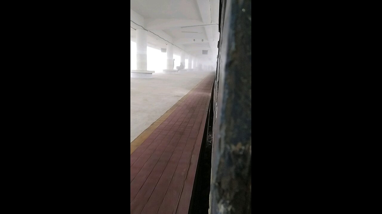 খুলনা রেলওয়ে স্টেশন।