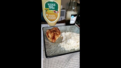 Eating Simple Truth Organic Chicken Breast, Boneless Skin, Dbn, MI, 5/29/25