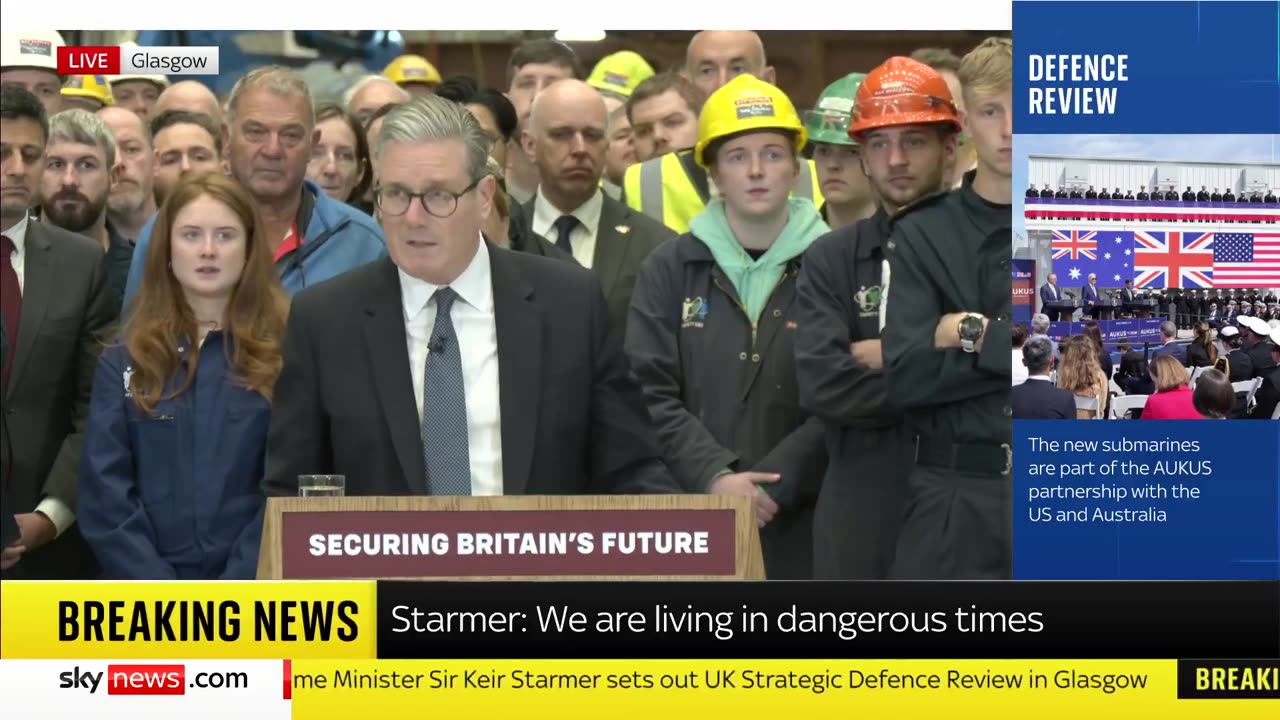 Starmer: Britain moves to "war-fighting readiness."