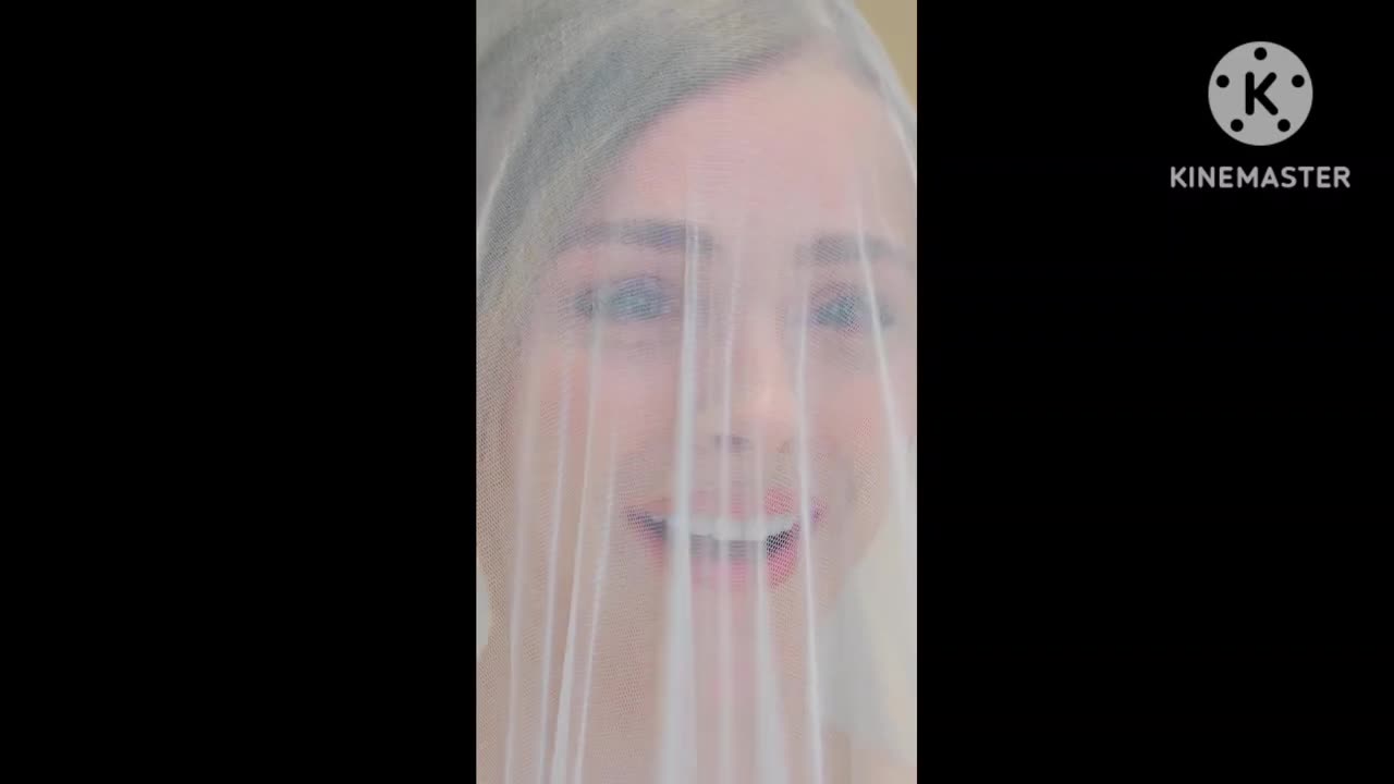 Chloë Grace Moretz marries longtime girlfriend Kate Harrison