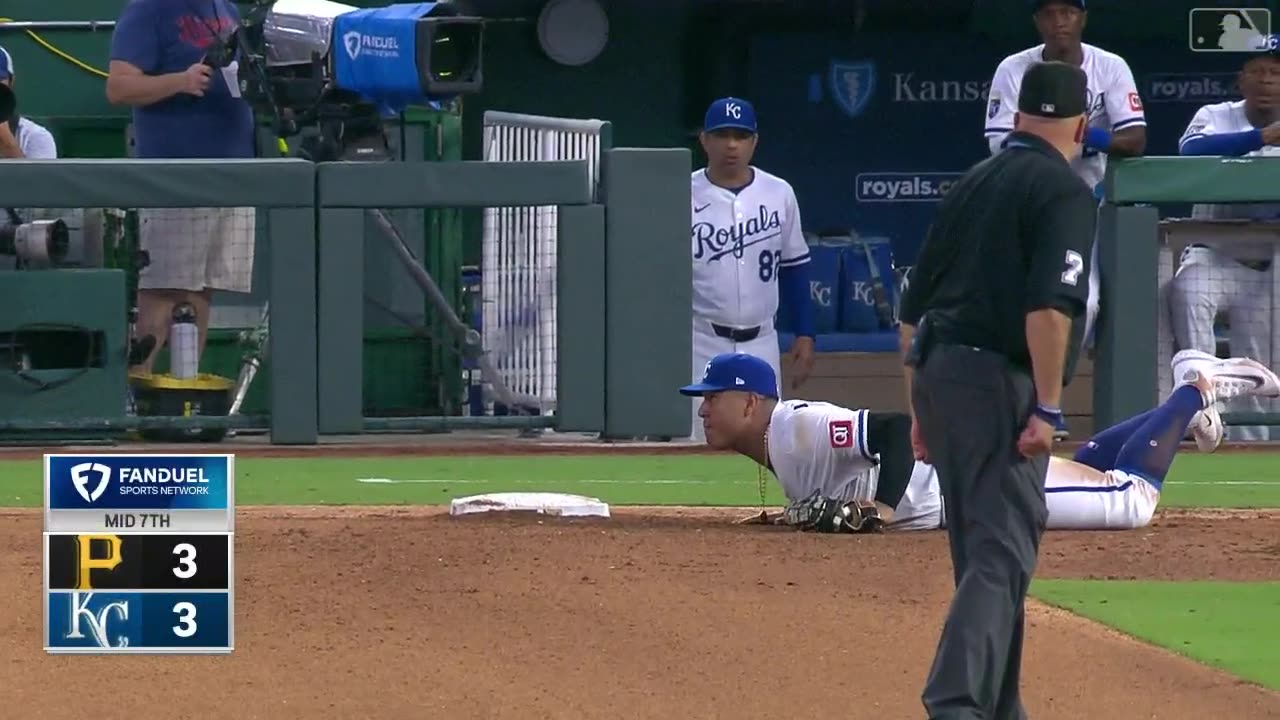 Salvador Pérez hace de todo en Kansas City