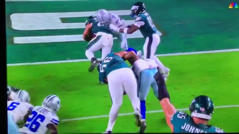 Eagles 🦅 RB #26 Saquon Barkley TD 🏈10yds.