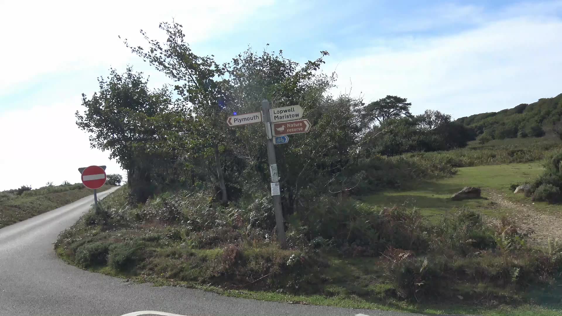 Clear Brook Junction Dartmoor walk by road to Marston and Tavy Estuary, back to Yelverton
