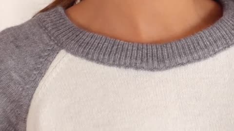 Women's Long-Sleeve Casual Sweatshirt – Cozy Elegance for Everyday Wear