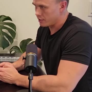 You’re Not Depressed… You’re Just Addicted to Sugar 😢➡️🍩