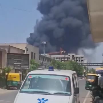 Ja si shpërthen në flakë avioni në Indi pas rrëzimit