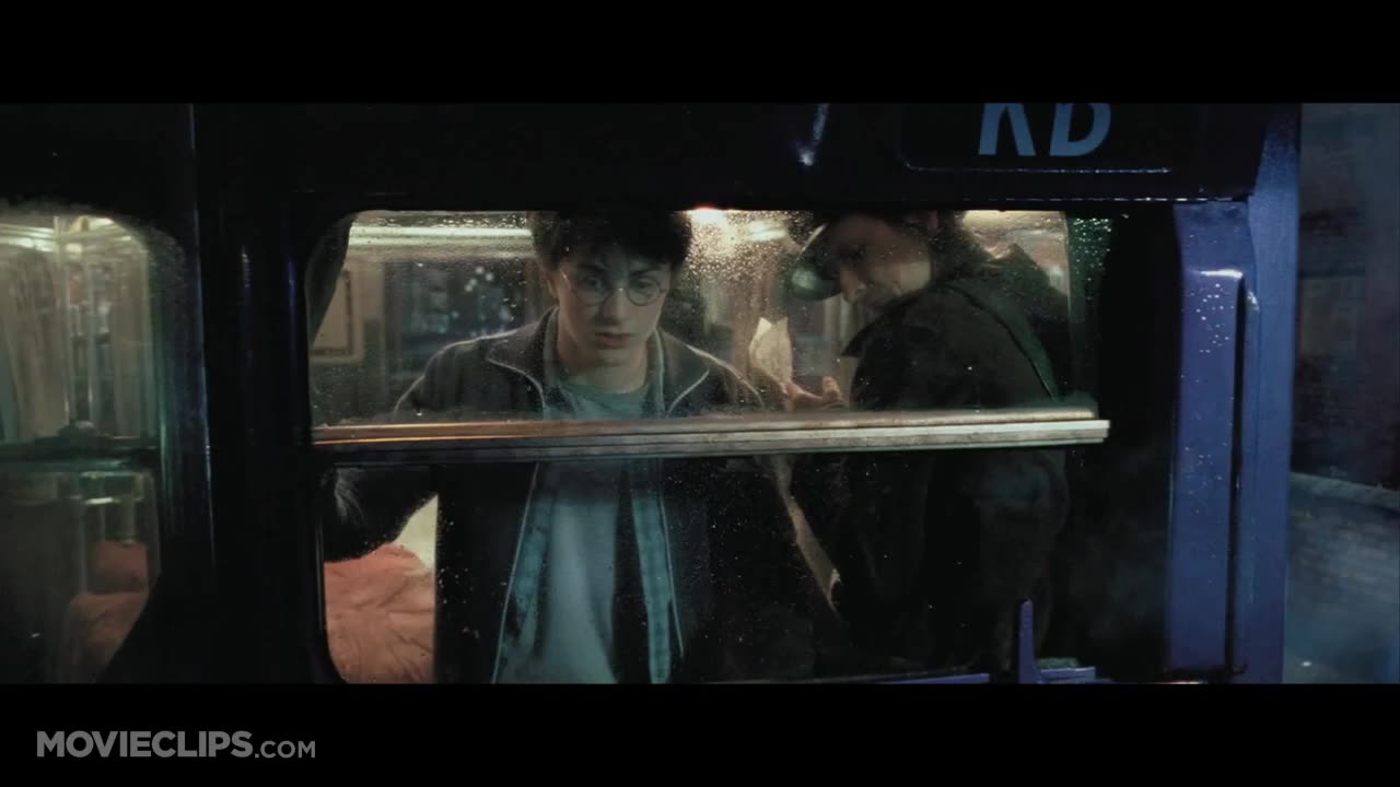 Harry Potter and the Prisoner of Azkaban (1/5) Movie CLIP - The Knight Bus (2004) HD