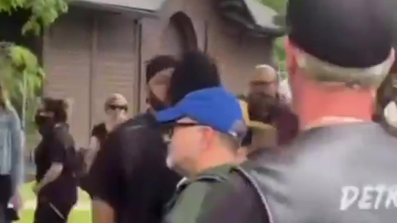 Bikers v Black Bloc