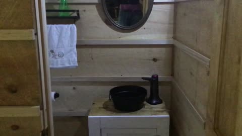 Off grid hand washing cart
