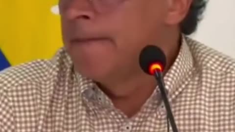 Petro denuncia intento de atentado y aterrizaje de emergencia