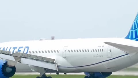 Landing on runway 22L at Chicago Airport