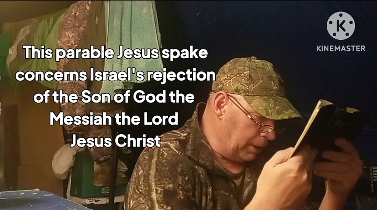 Jesus the Messiah enters Jerusalem