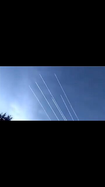 They Think We’re Blind: Six Jets Spraying Chemtrails in Plain Sight!