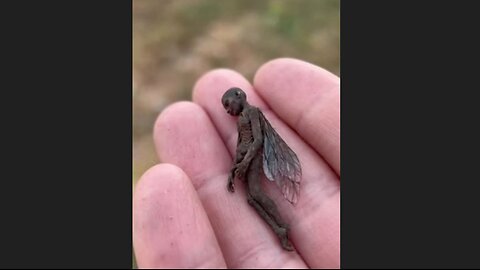 Zvonilka nebyla mýtus.Tyhle byly skutečné, byly součástí království nephilimských víl.