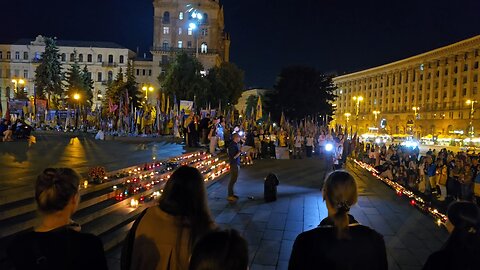 7а. В День памяти о погибших Героях Украины, - в Киеве, на Майдане