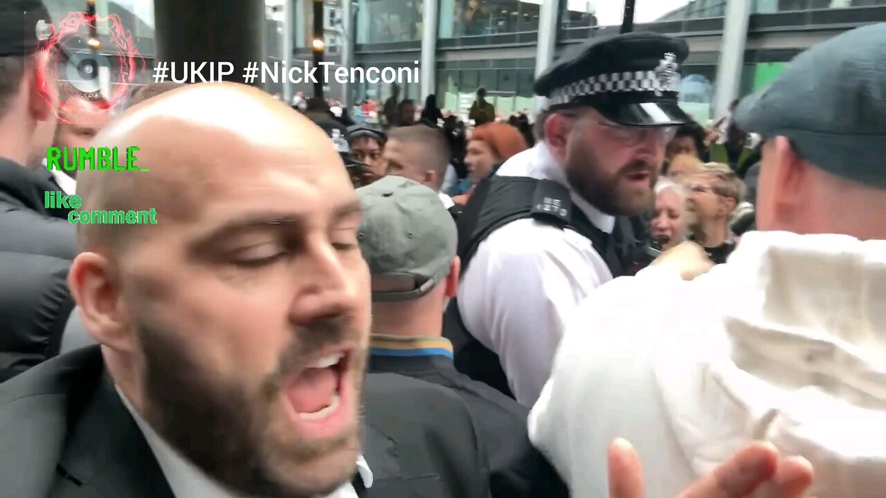 Communist Scum Off Our Streets!