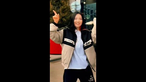 0 Reema rema so beautiful song is English song Chinese girls is dance performing