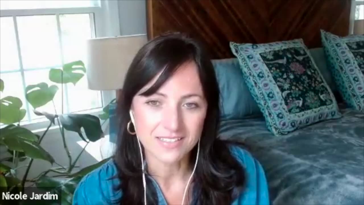Interview with Nicole Jardim
