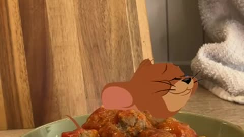 🍝 Scene: "Spaghetti Showdown – Tom & Jerry Style!"