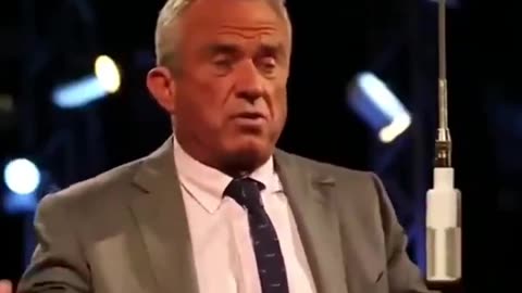 🚨🇺🇸 RFK Jr. lässt Bomben auf dem Weltwirtschaftsforum platzen