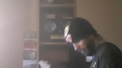 [23May25] Cyraxx LIVE sing along and guitar (RAW)