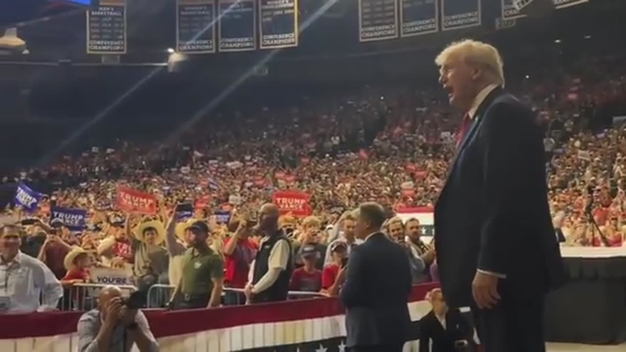 GANGSTA'S PARADISE - TRUMP EDIT