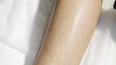 Leg Waxing in California Using Sexy Smooth Golden Allure Hard Wax | @skin_by_pris