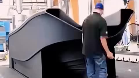 World’s largest 3D-printed polymer boat