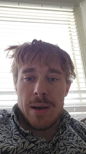 ＂Only polite criminals sit at this table＂