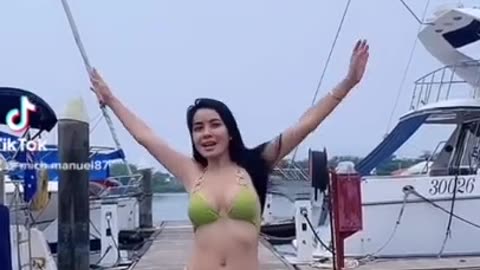 SEXY PINAY IN BIKINI 2