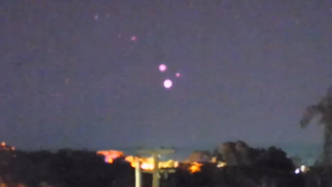 Incroyable ! Un vaisseau spatial géant a été repéré dans les anneaux de Saturne