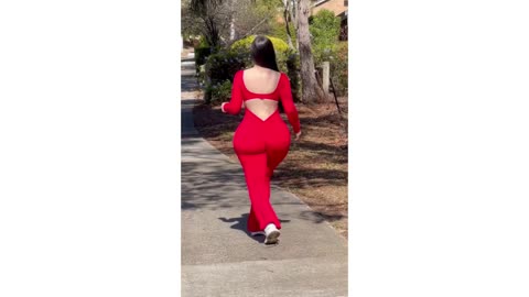 Who Is Amelia Curvy? Bio, Wiki, Age, Fashion Journey, Lifestyle & Net