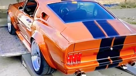 Pure Muscle Car in Motion! Enclosed Trailer Unloading 🚚💥
