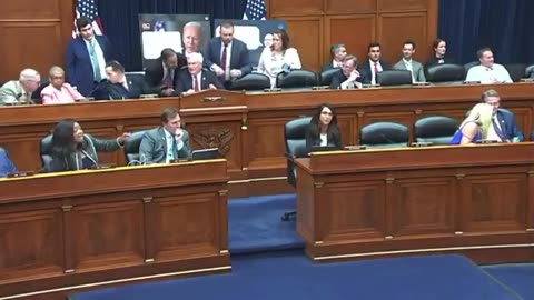🤣 'Low IQ' Rep. Jasmine Crockett dropped her bid to be the top Democrat