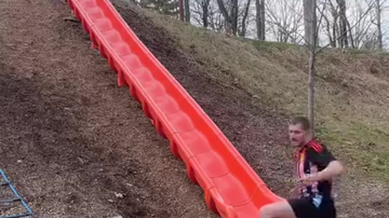 VIRAL Men's extreme game makes you laugh 🤣🤣🤣